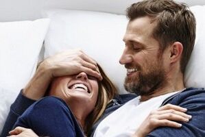Vīrietis ar abakteriālu prostatīta formu gūst labumu no intīmas tuvības ar sievieti